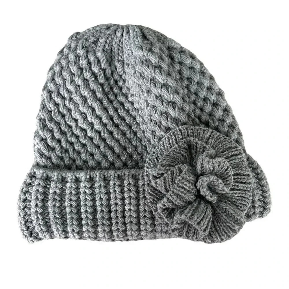 Frost Gray Knit Hat w/ Knit Flower